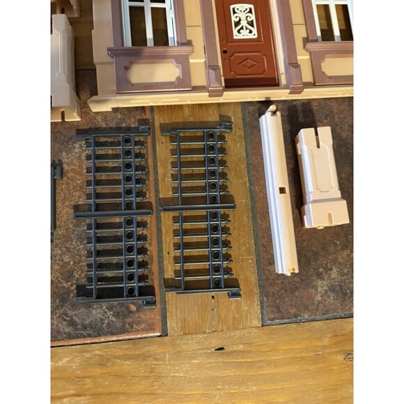 Playmobil Victorian Mansion 5300 Replacement Prts Fence Gate Walls Incomplete - Picture 3 of 8